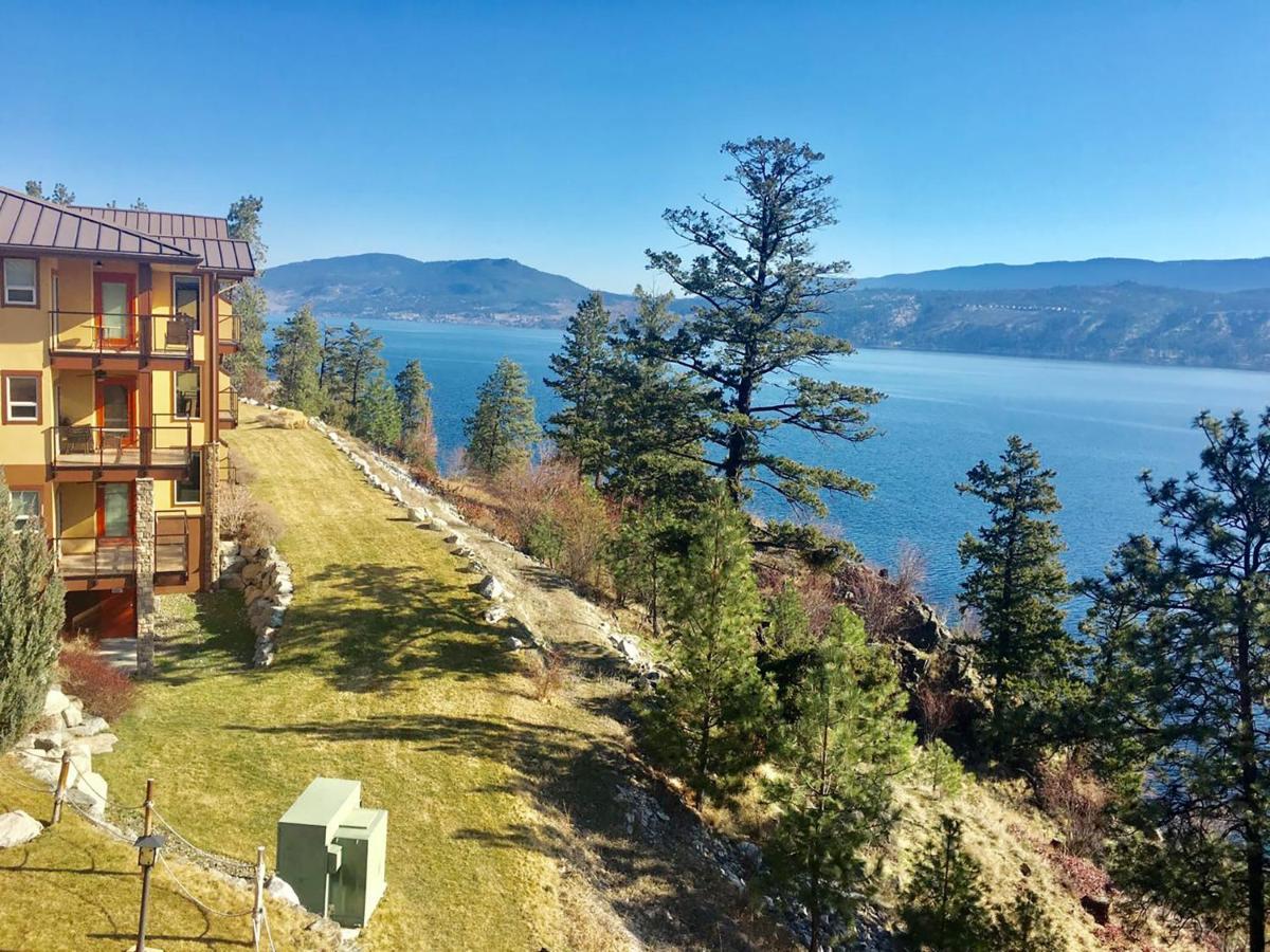 Cozystay Signature Lake Okanagan Resort Келоуна Экстерьер фото