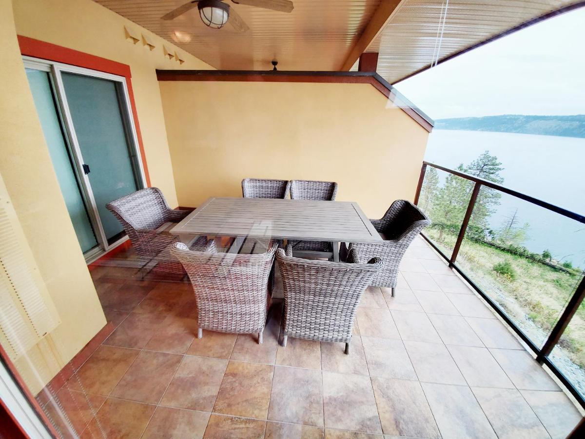 Cozystay Signature Lake Okanagan Resort Келоуна Экстерьер фото